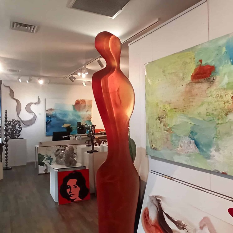 Athena-2m--CAST-GLASS-[free-standing,Glass,figurative]-Sallie-Portnoy-australian-sculpture-large-glass-figures