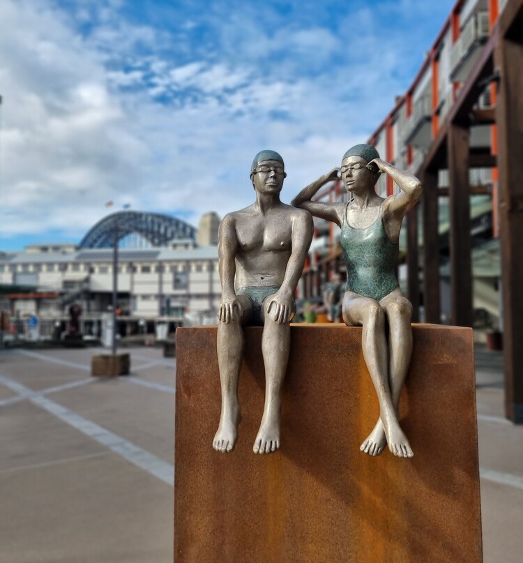 on-the-edge-mela cooke bronze sculpture