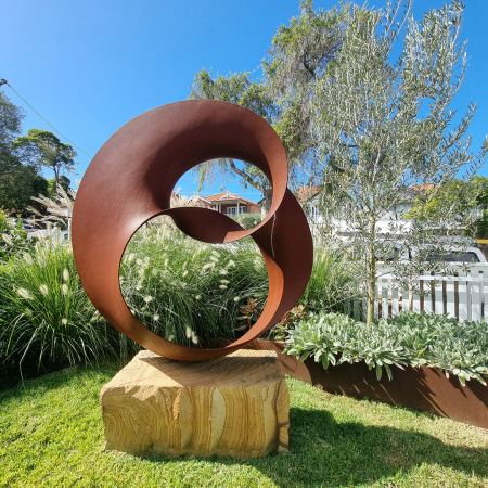 round garden Sculpture in steel