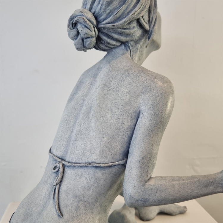 summer 34cm, bronze figurative sculpture