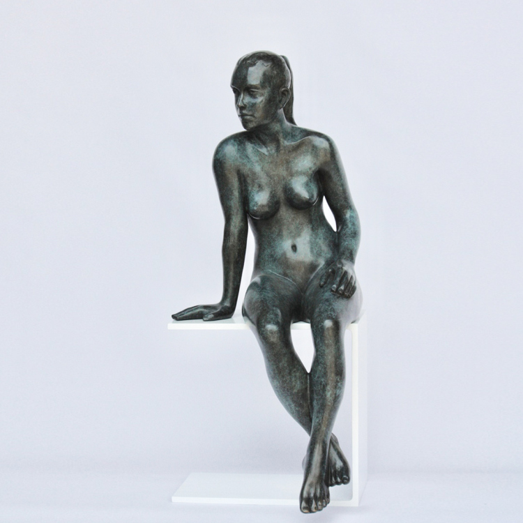 gina in pose, phillip piperides sculpture